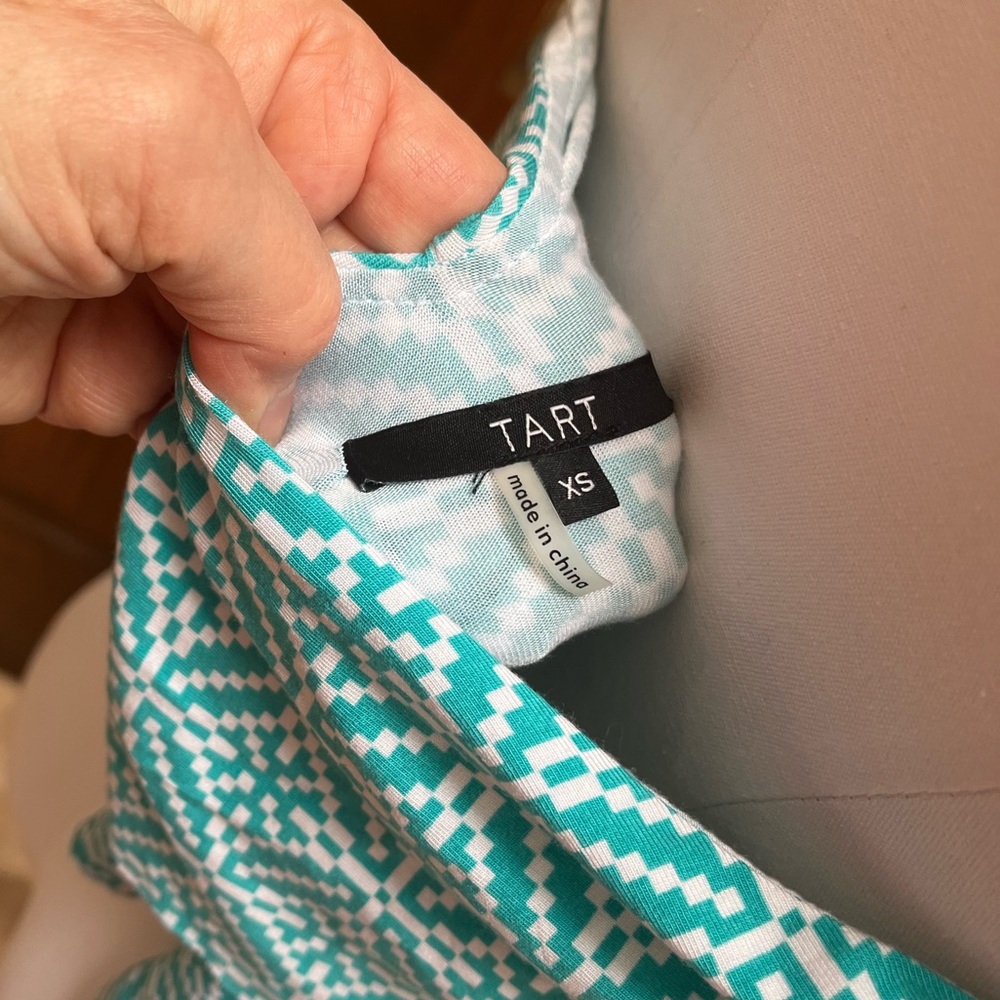 Tart Green Ruffle Tank - Picture 2 of 3